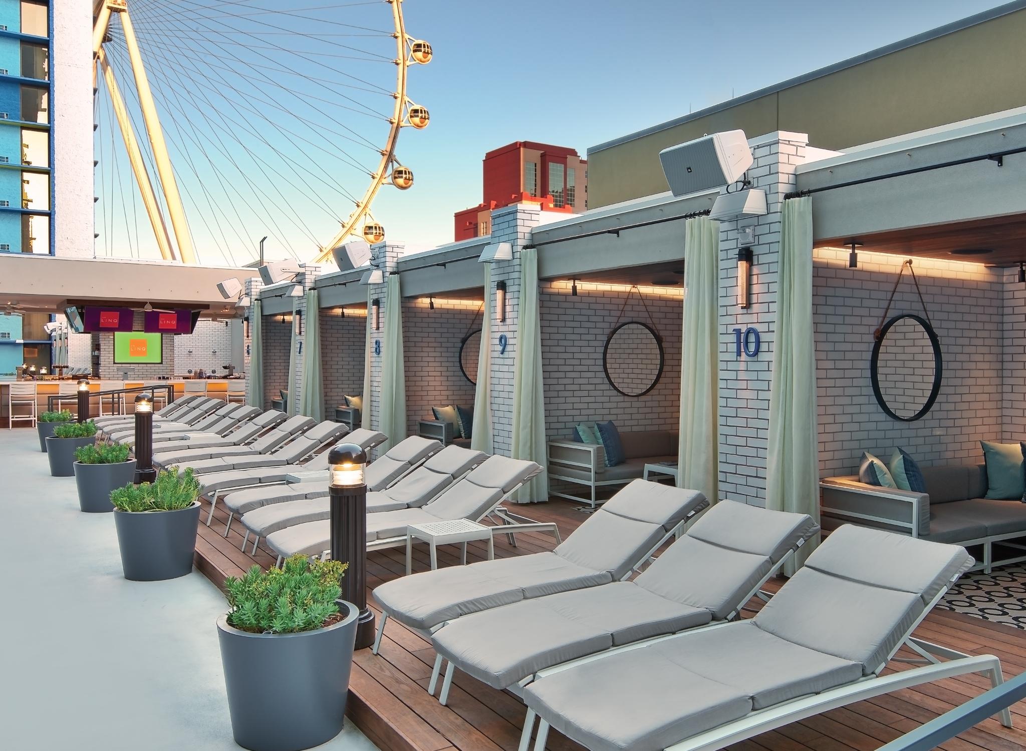 The Linq Hotel And Casino Λας Βέγκας Εξωτερικό φωτογραφία The rooftop lounge at the W Hollywood